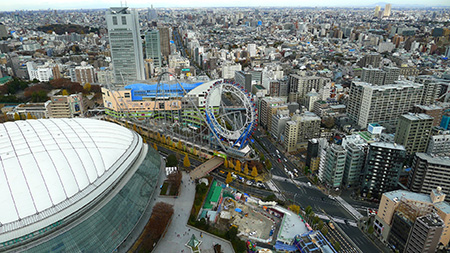 東京ドームと後楽園遊園地